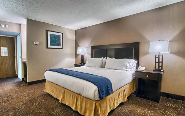 Holiday Inn Express Detroit-Birmingham, an IHG Hotel