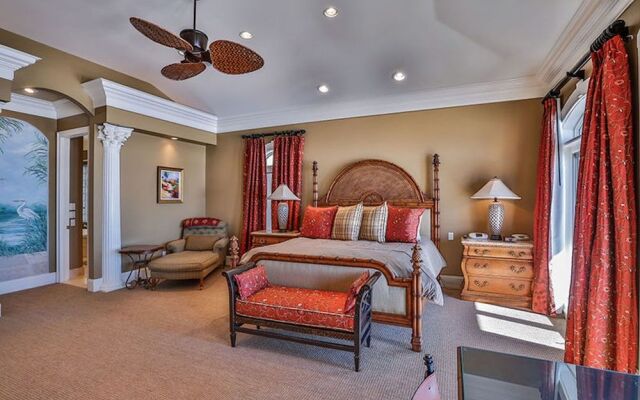 Bella Luna by RedAwning