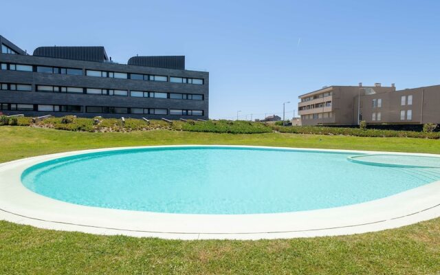 Lovely Apartment With Swimming Pool in Apúlia