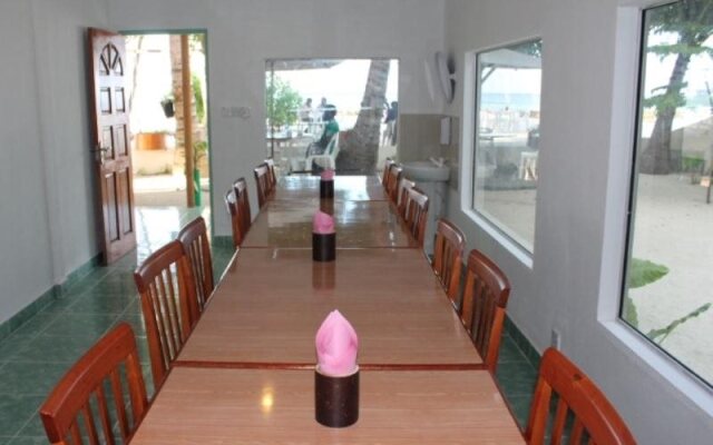 Maaz Inn Fenfushi