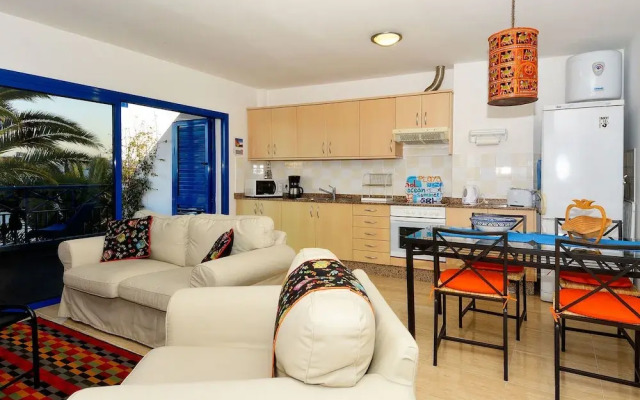 Comfortable Apartment in Arrecife With Terrace