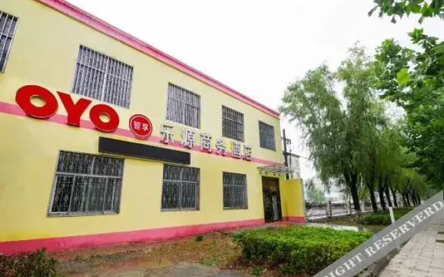 OYO Xinzheng Leyuan Hotel