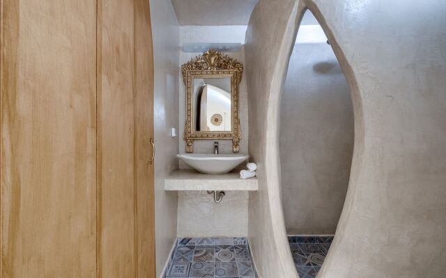 Pasithea Suites