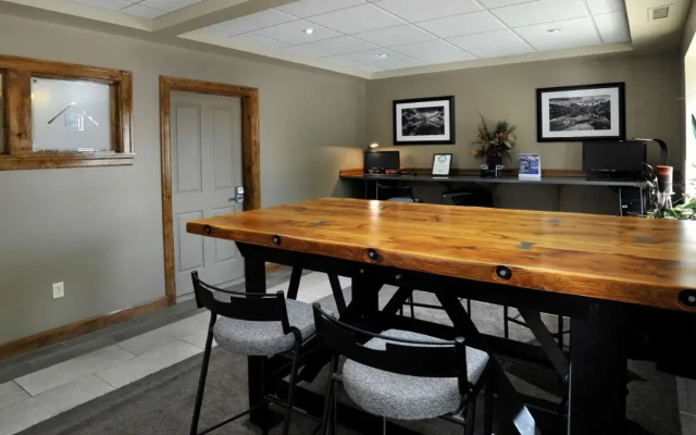 Best Western Plus Clocktower Inn