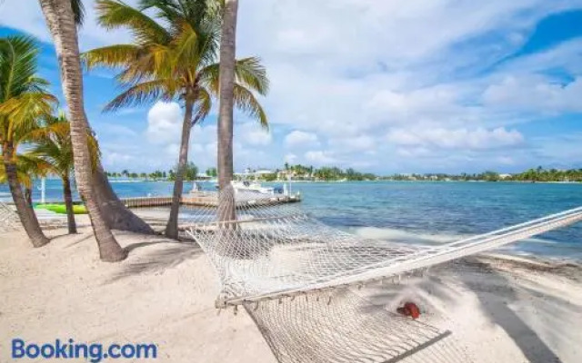 Peace & Kai It by Grand Cayman Villas & Condos