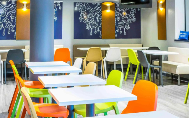 ibis budget Aubagne Les Paluds Agora