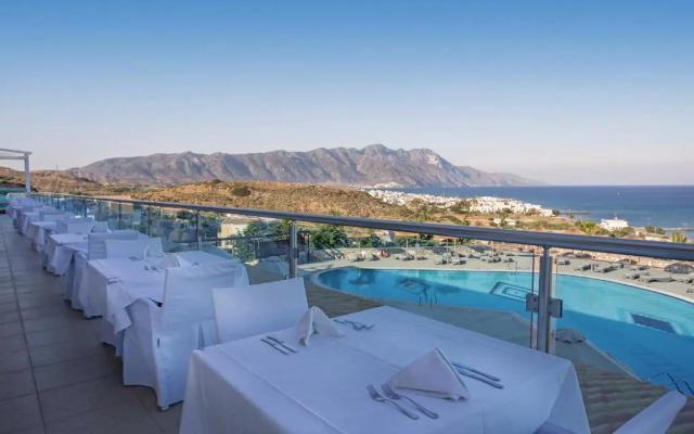 Grand Blue Beach Hotel