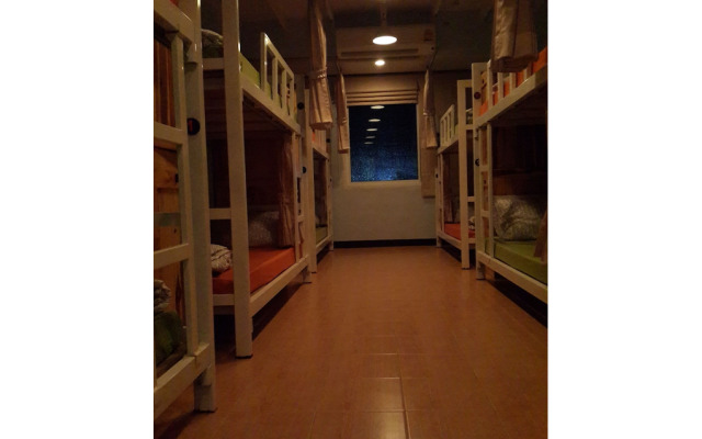 Eat - Ting Cafe and Hostel