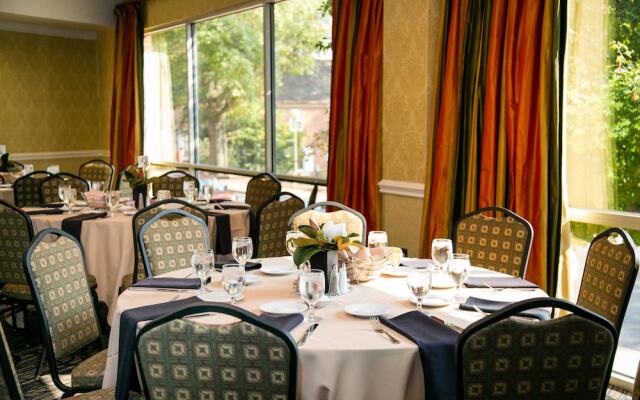 The University of Georgia Center for Continuing Education & Hotel