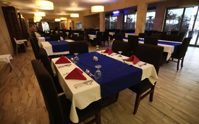 Byoot Bay Hotel & Resort