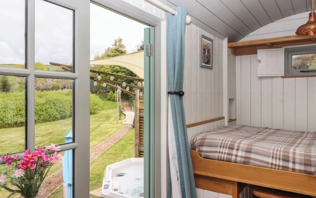 Burr 2 Shepherds Hut