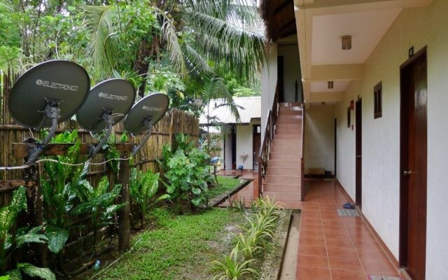 Dayunan Puerto Princesa Tourist Inn
