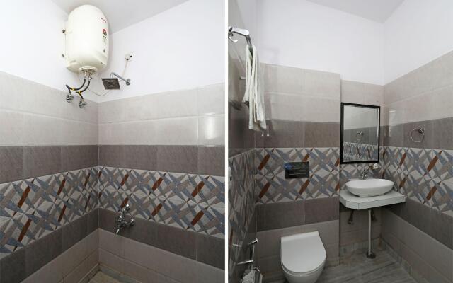 OYO Flagship 17085 Bhagat Residency