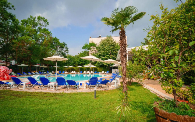 Perla Plaza Hotel