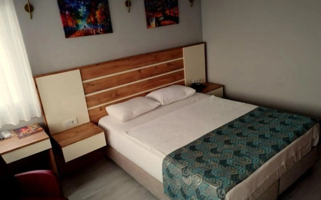 Anibal Hotel