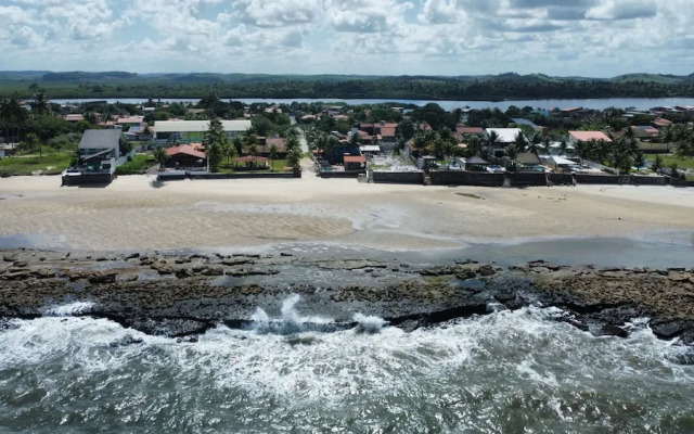 Serrmabi Pé na Areia by La Playa
