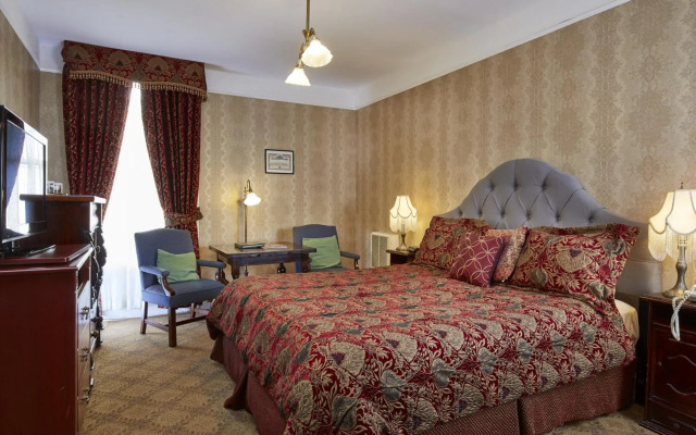 Queen Anne Hotel