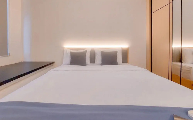 Cozy And Well Furnished Studio Collins Boulevard Apartment