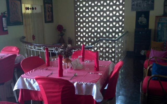 Hotel Amaara Lake