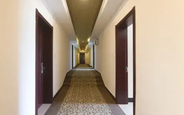 Junyi Nanshan Hotel, Luotian