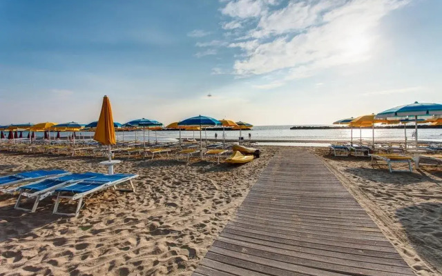 Hotel Asiago Beach