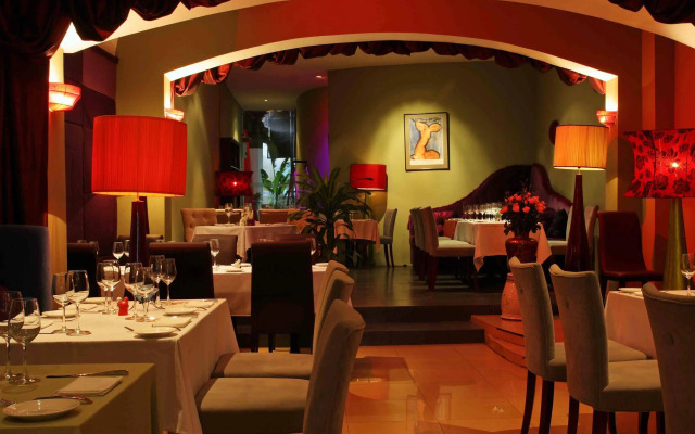 Green Mango Hotel And Apartment