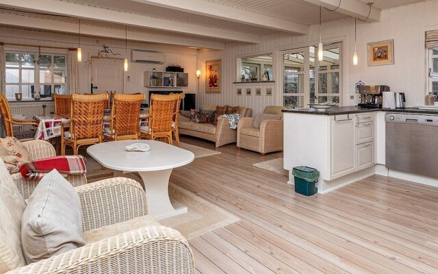 6 Person Holiday Home in Thyholm