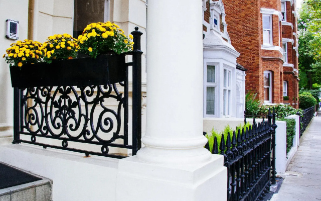 Lord Kensington Hotel