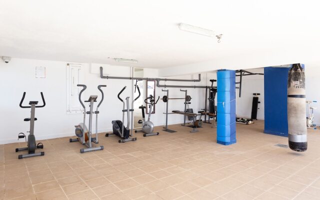 Frontline Bajamar with pool & gym