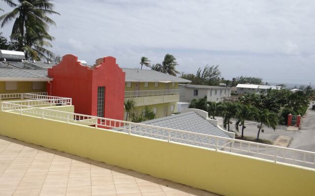 Tropical Winds Apartment Hotel