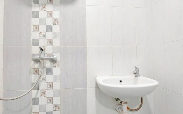 Relaxing Studio Apartment at Mansyur Residence