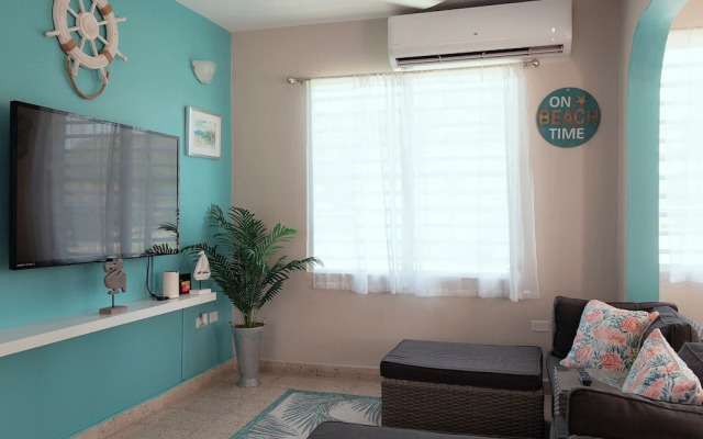 Tropical Breeze Escapes Couples Studio