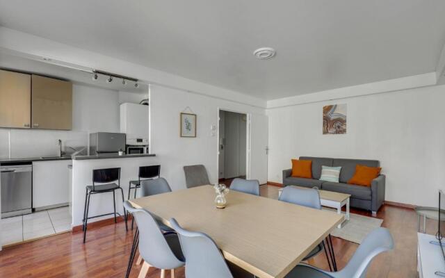 Chic and spacious apart with parking