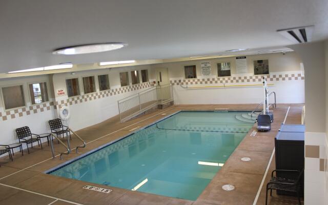 Holiday Inn Express & Suites Cheney by IHG