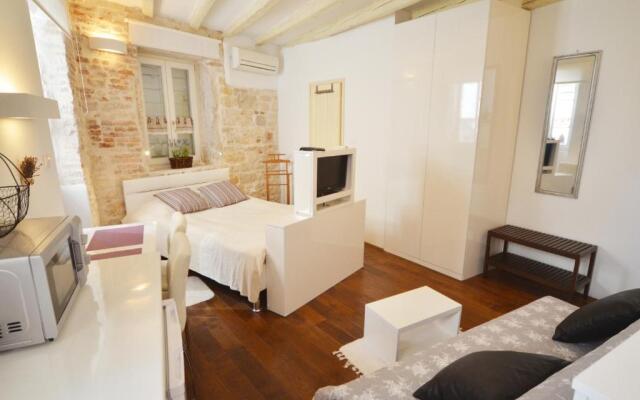 Apartments Lavanda and Oliva