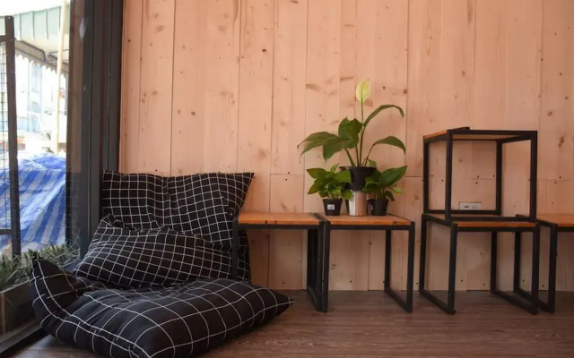 Bandai II Poshtel