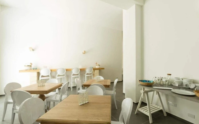 Tangram House