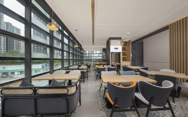 Holiday Inn Express Chongqing Caiyun Lake by IHG