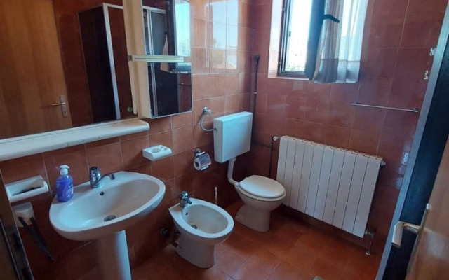 Sreca - 10m From the sea - A2