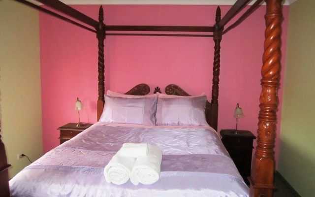 Lavendale Farm – Guest Rooms – Gilgering