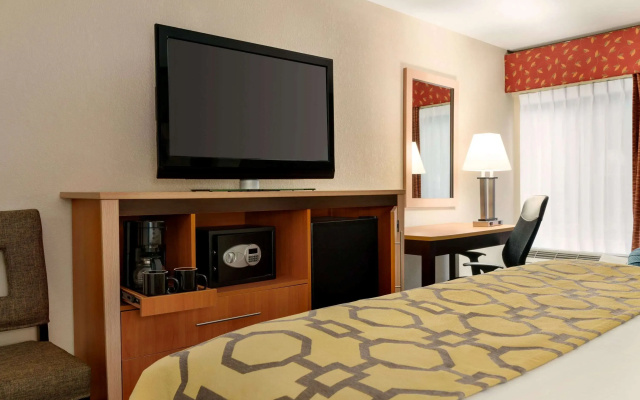 Baymont by Wyndham North Dartmouth / Fall River