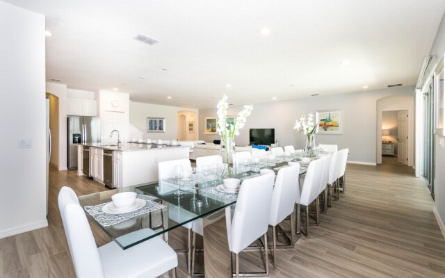 Solterra - 6140 Broad Oak Drive