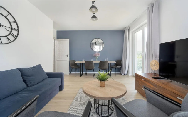 Amazing Apartment for 6 by Renters