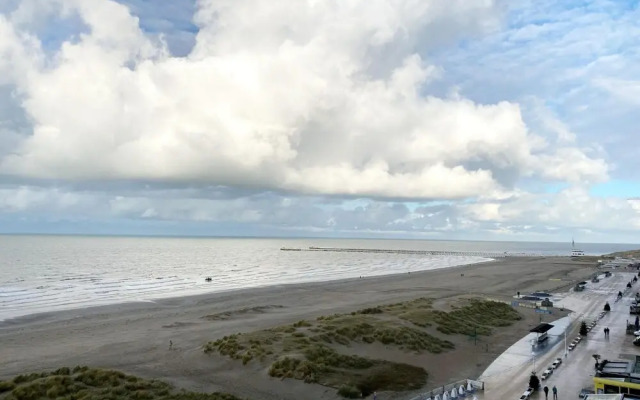 Apartment in Nieuwpoort With sea View