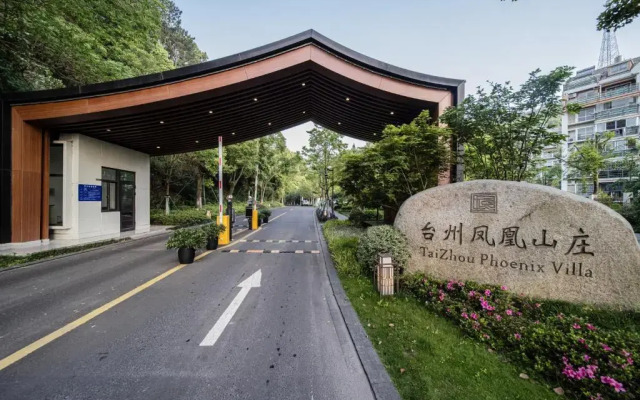 S&N Phoenix Comfort Villa