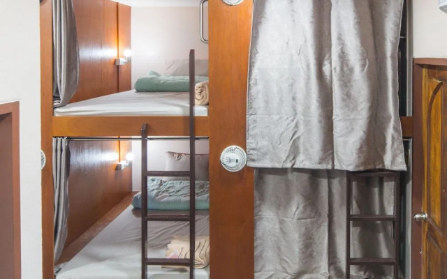 Coffee at Home Hostel - Adults Only