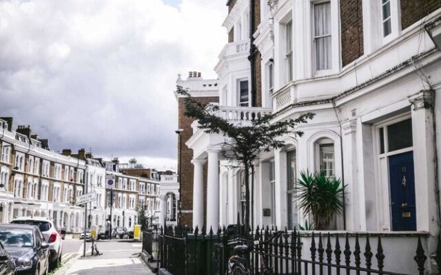 Charming 1 Bedroom Flat in Brook Green