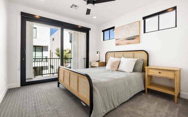 Desert Gem 7 Bedroom Home