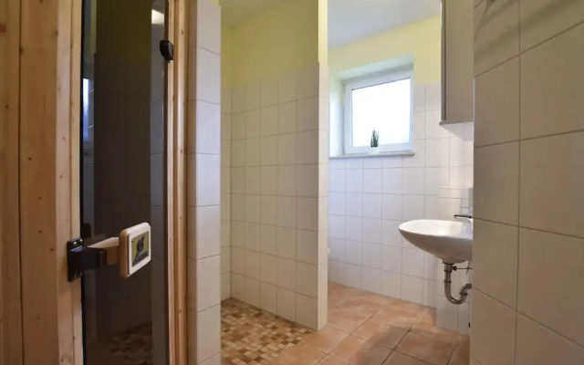 Idyllisches Ferienhaus mit Uberdachter Terrasse