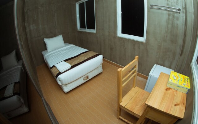 The Lodge Yangon Hostel